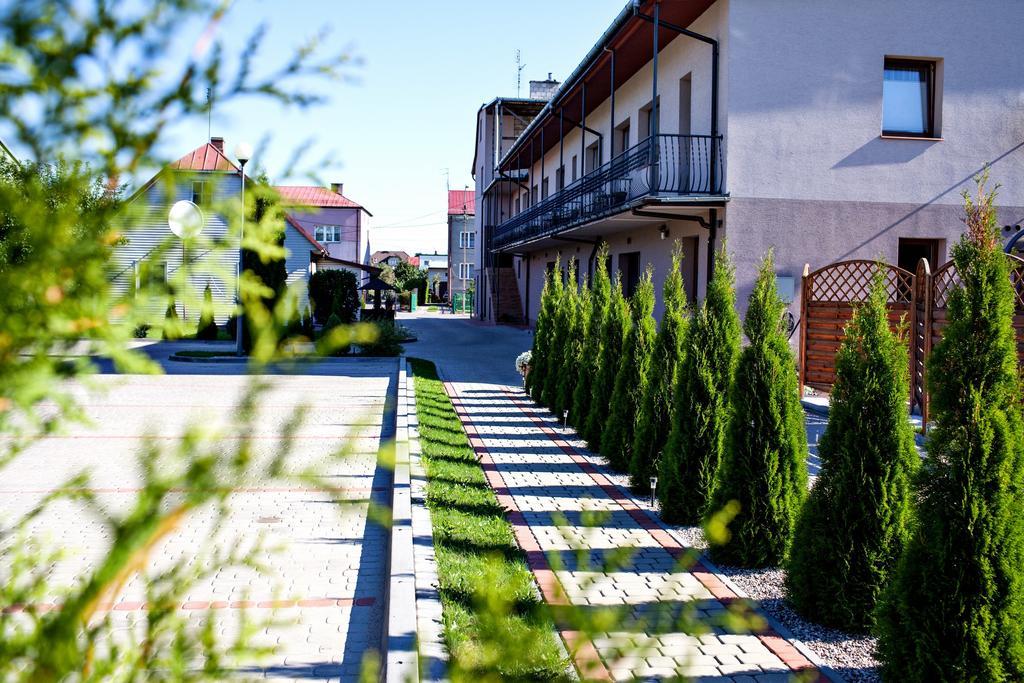 Villa Centrum Mlodosci Augustów Exteriör bild